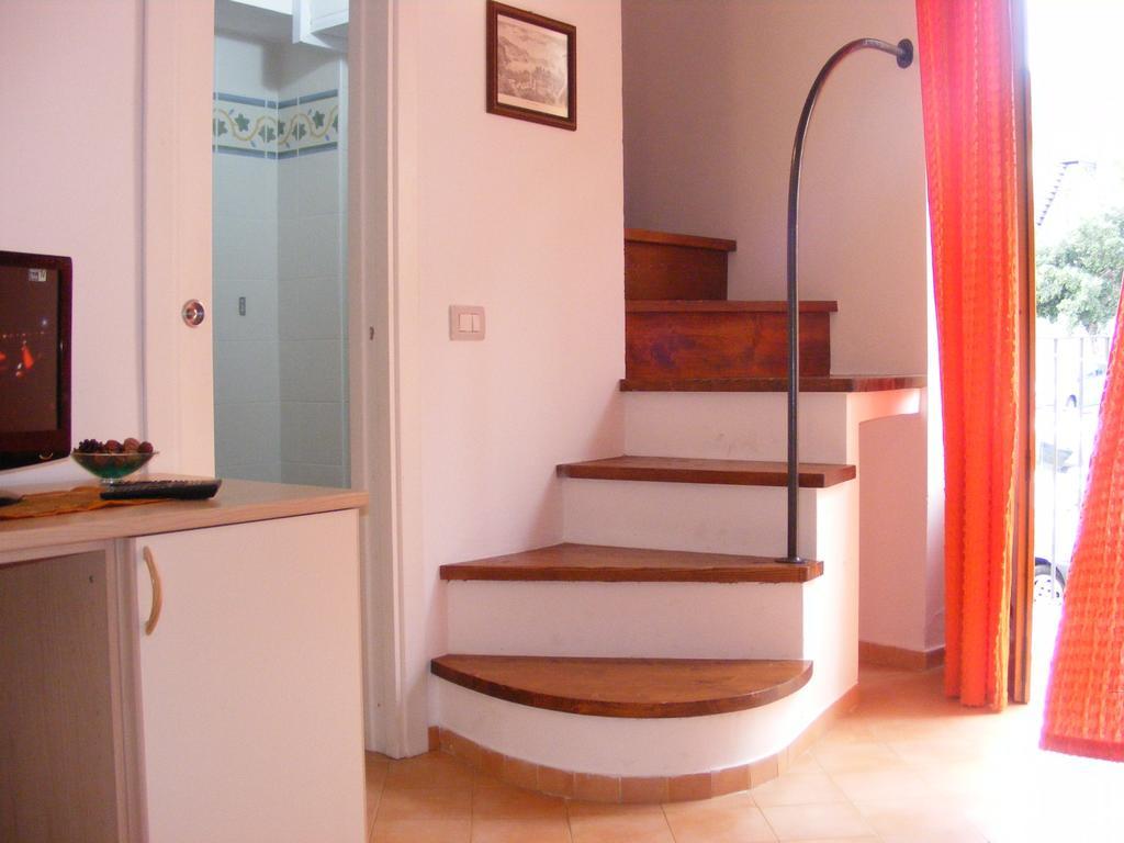 Casa Mafalda B&B Липари Стая снимка