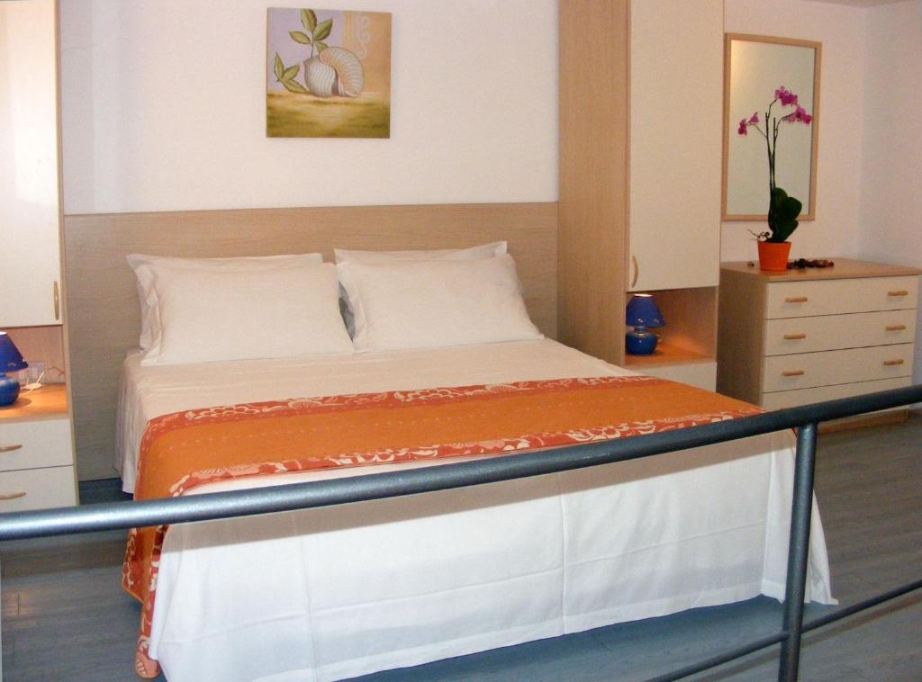 Casa Mafalda B&B Липари Стая снимка