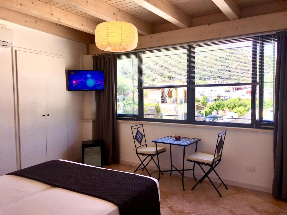 Casa Mafalda B&B Липари Екстериор снимка